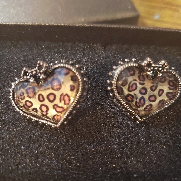 Betsey Johnson Vintage Lucite Heart Earrings - Picture 2 of 3